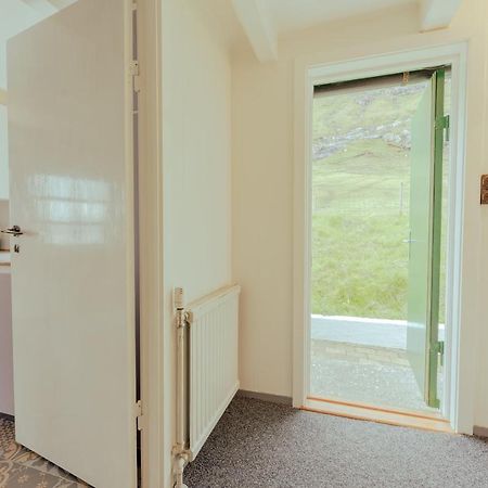 Authentic Faroese House / Unique Location / Nature Hellurnar Buitenkant foto