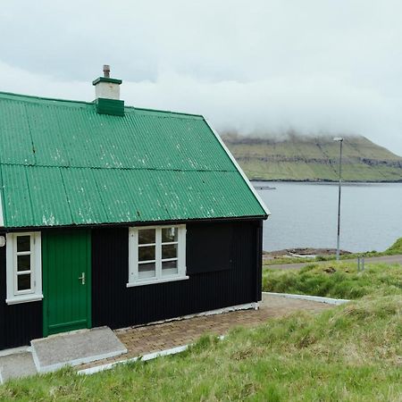 Authentic Faroese House / Unique Location / Nature Hellurnar Buitenkant foto